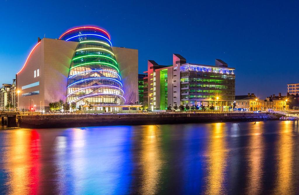 Luxury Apartment Close To Convention Centre Dublin Exterior photo